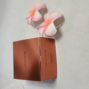 NIB "Younique " Beachfront Body Scrub